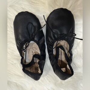 Freestyle Girls Black Ballet Flats